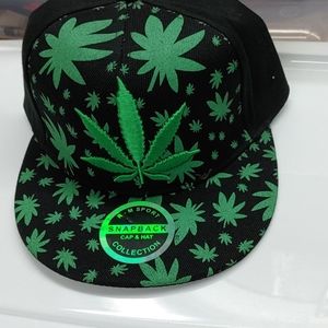 Fashion Mens Snapback Hat Black w/ Green Pot Leafs